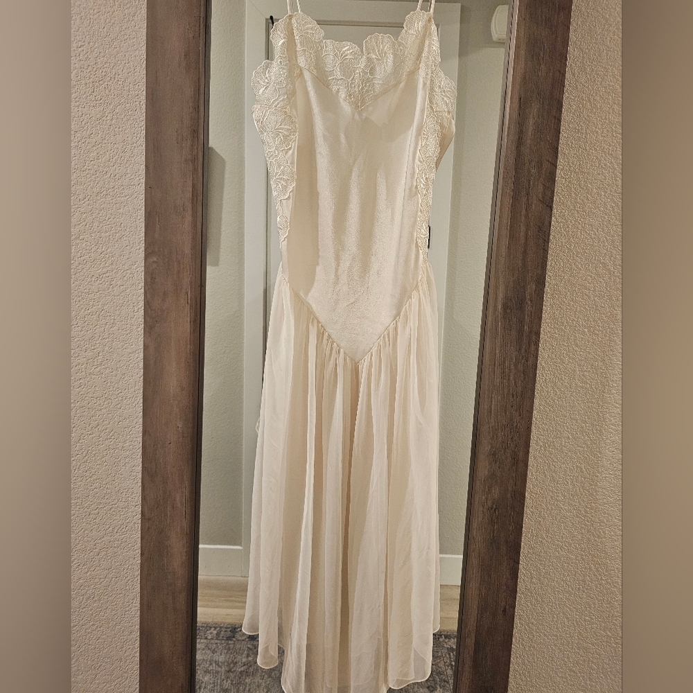 Night Gown with Lace Details Vintage